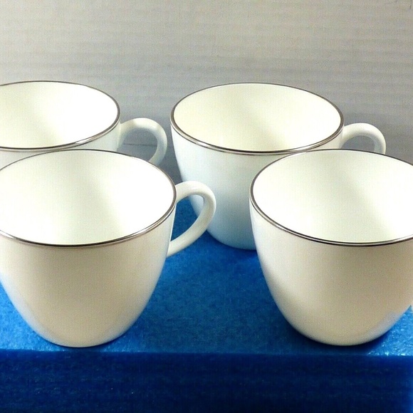 Wedgwood Doric Tea Coffee Cup Lot of 4 Bone China England White Platinum Trim - Picture 2 of 11